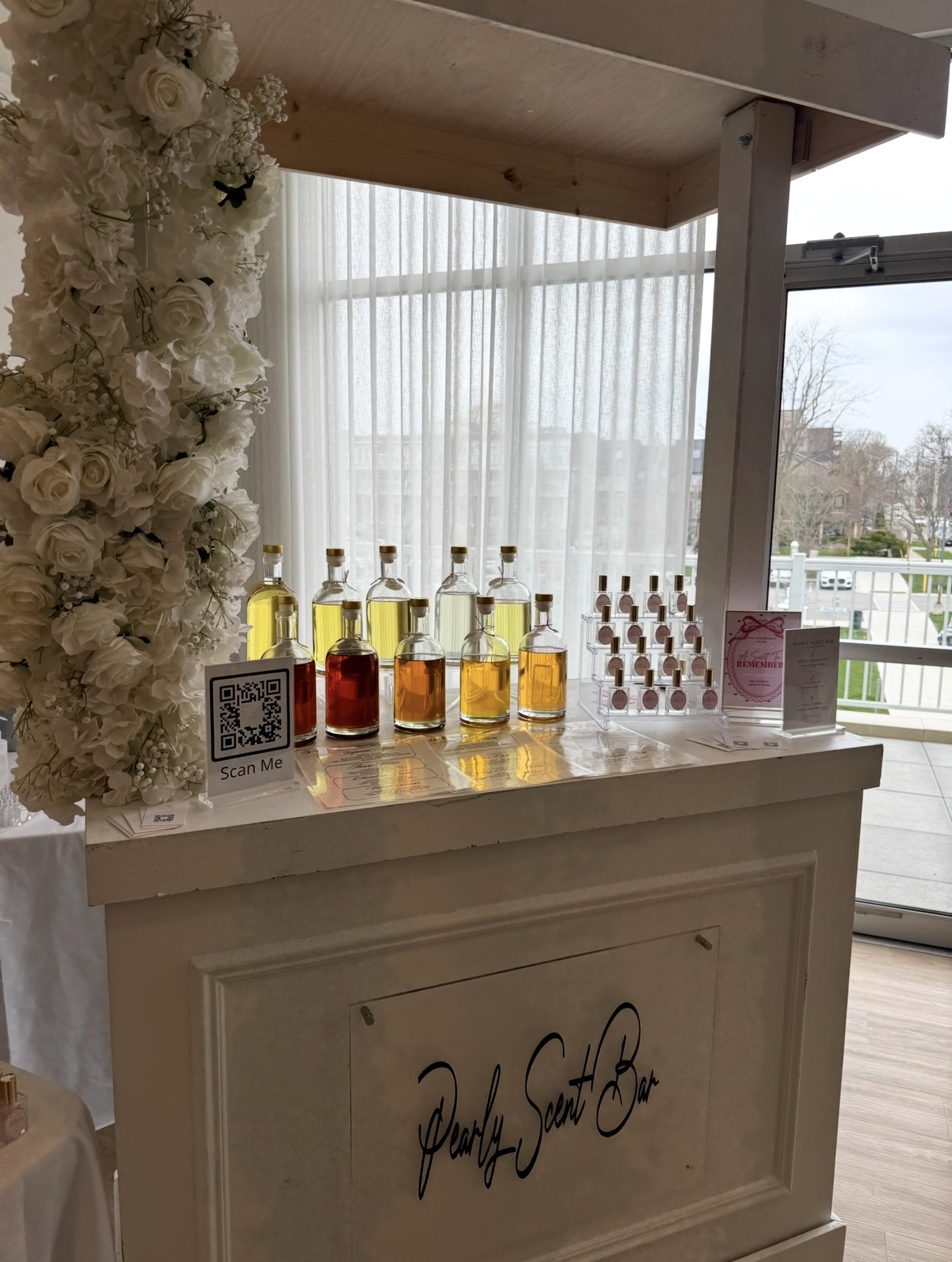 Pearly Scent Bar Setup